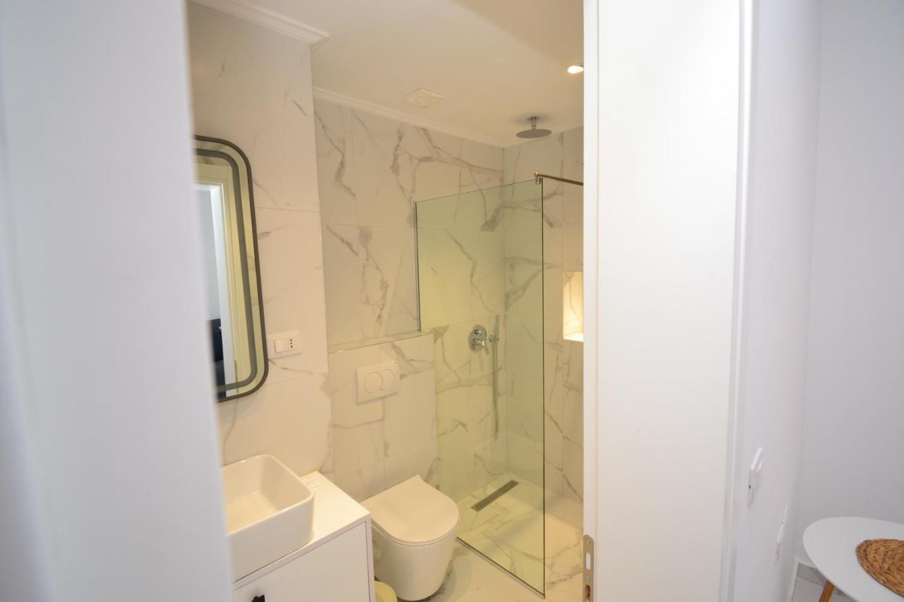 E&L Luxury Apartments Saranda Dış mekan fotoğraf