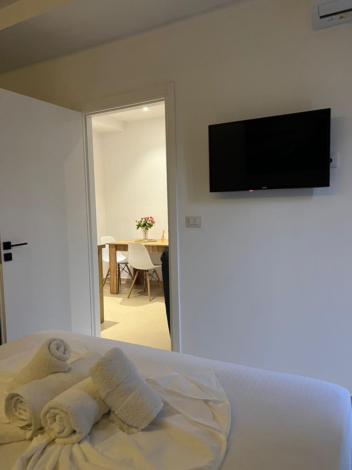 E&L Luxury Apartments Saranda Dış mekan fotoğraf